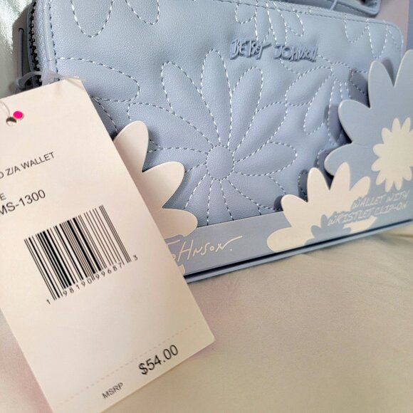 Betsey Johnson Boxed Zip-Around Wallet/Wristlet Clutch – Periwinkle Blue, NWT - Picture 2 of 4